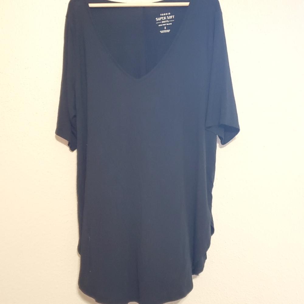 Black Super Soft tunic tee